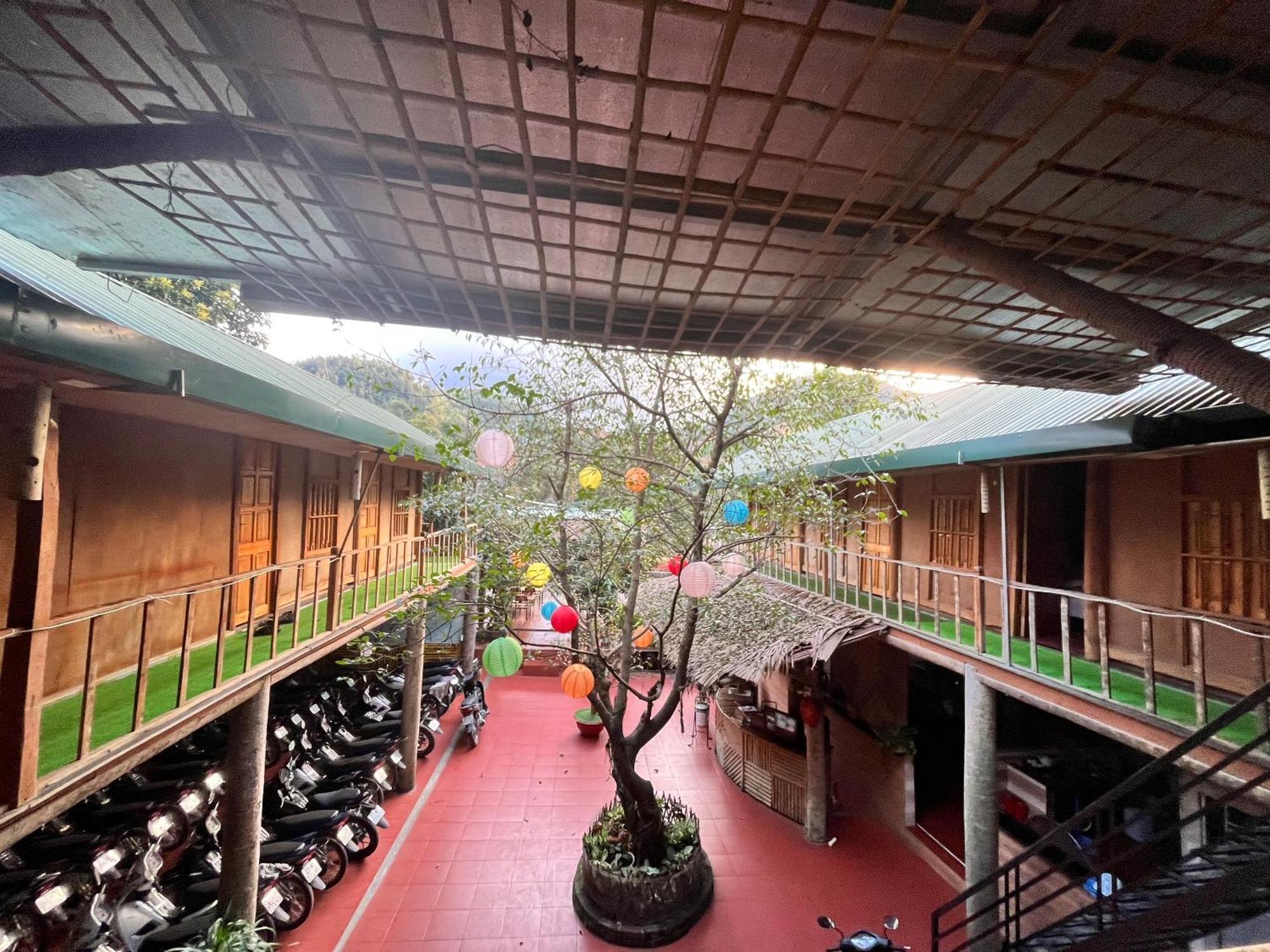 花园别墅 河江 外观 照片
